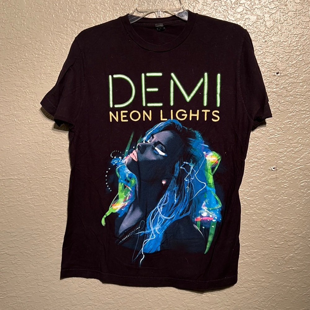 Demi Lovato Neon Lights Tour 2014 Concert Tee